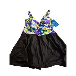 NWT Catalina Size 3X (22W-24W) Figure Control Swimsuit